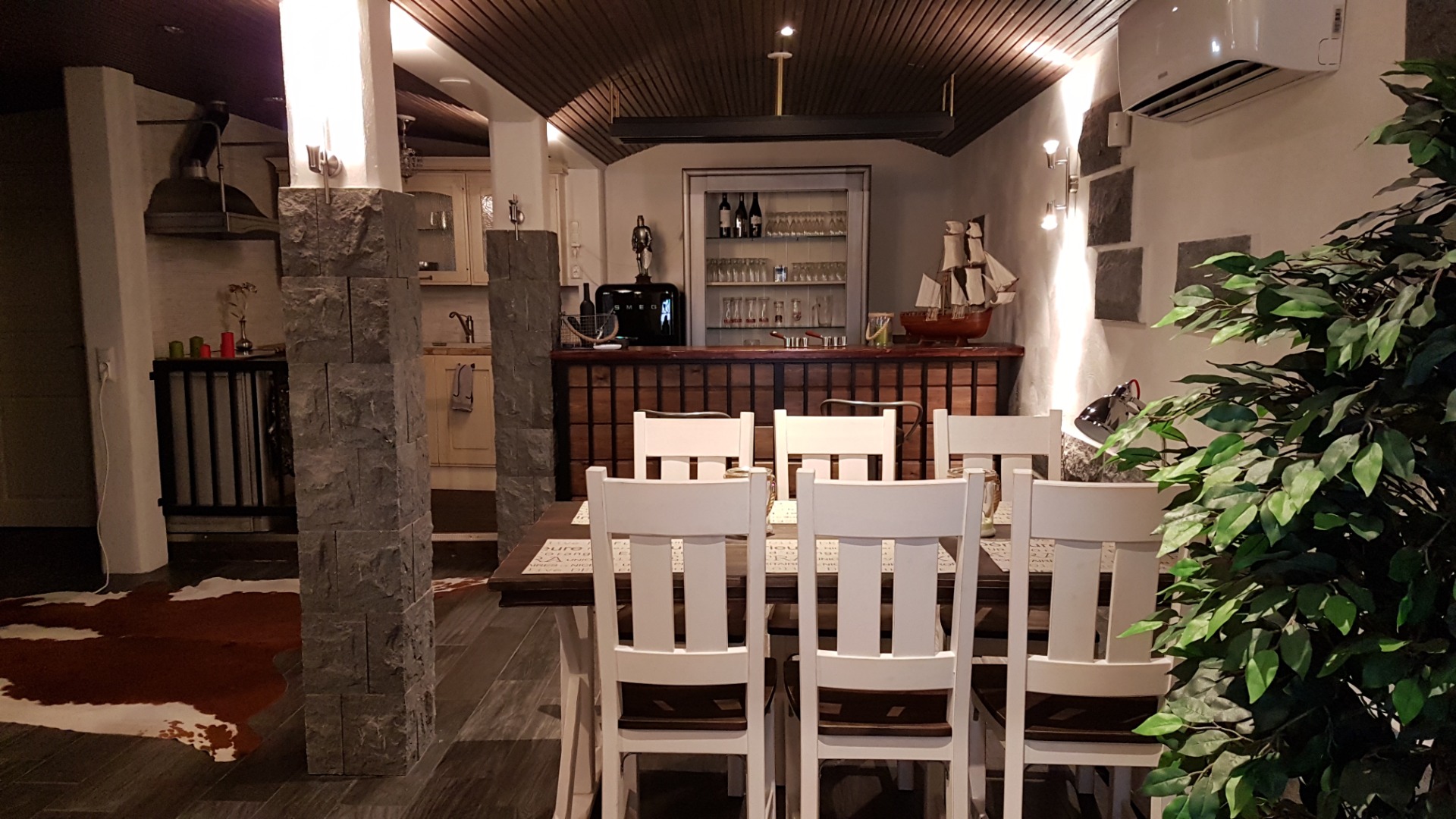 Hyvin varusteltu mökki